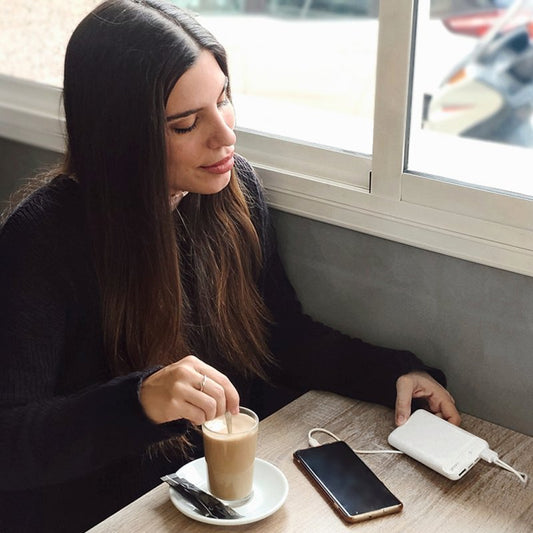 Banco de energia de bateria externa universal 10.000 mAh (2 x USB/2A) COOL Boston White