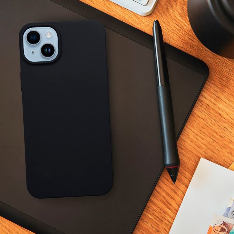 Funda COOL Silicona para iPhone 17 (Negro)